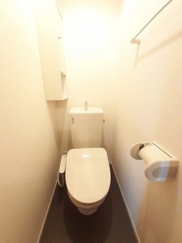 トイレ　落ち着いたトイレです