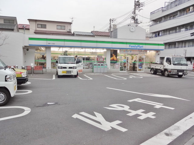 コンビニ　ファミリーマート荏原一丁目店（コンビニ）まで5m