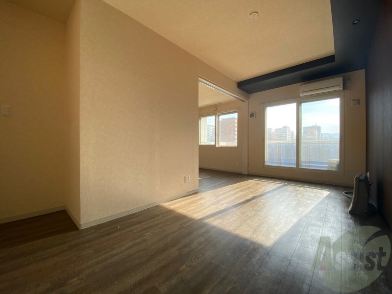 居室・リビング　広くてキレイなお部屋が広がっていて、充実した生活が送れそう。