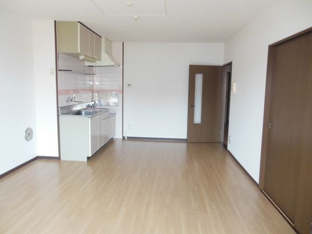 居室・リビング　★明るいお部屋です★