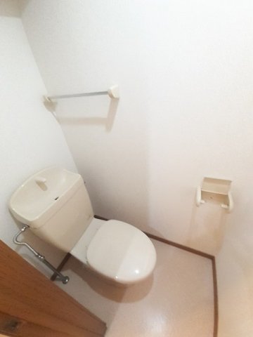 トイレ　トイレもきれいです