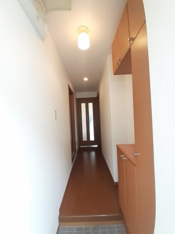 玄関　落ち着いた玄関です
