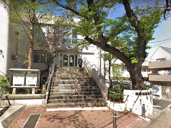 図書館　杉並区立高円寺図書館（図書館）まで500m