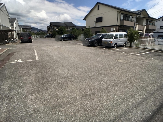 駐車場　駐車場