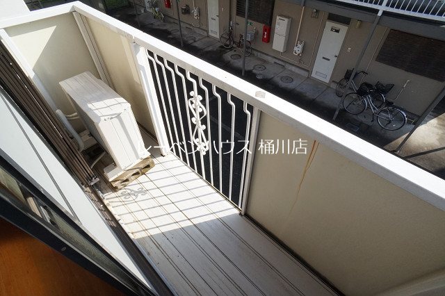 バルコニー　レーベンハウス桶川店へ　048-787-5511