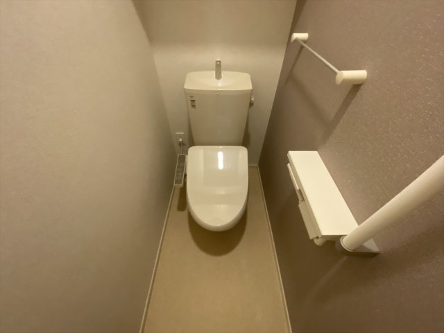 トイレ　ウォシュレット付きのトイレです♪