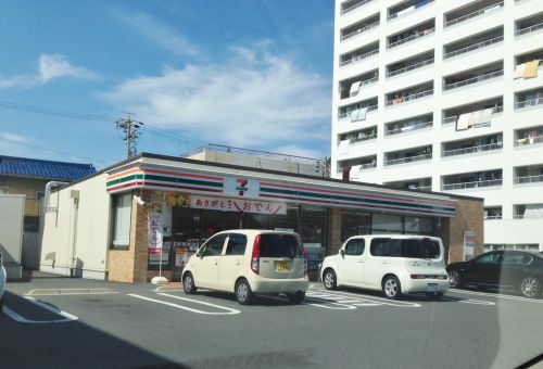 コンビニ　セブンイレブン 名古屋旗屋２丁目店（コンビニ）まで1051m