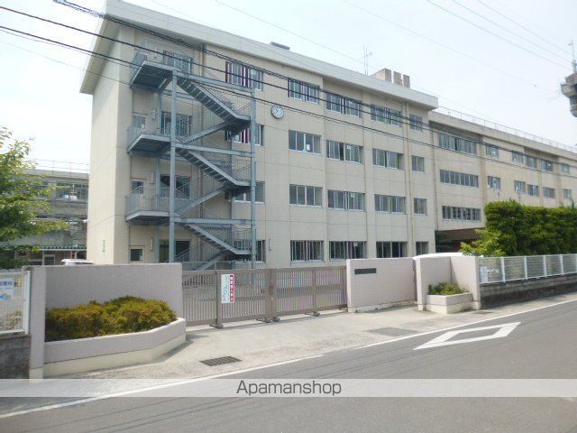 小学校　岡山市立横井小学校（小学校）まで355m