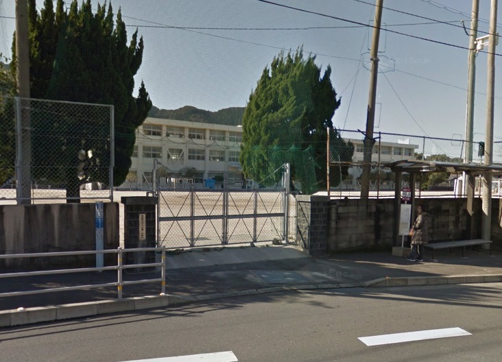 小学校　雲仙市立千々石第一小学校（小学校）まで262m