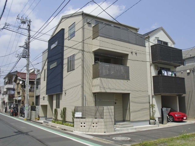 建物外観　２０１２年築