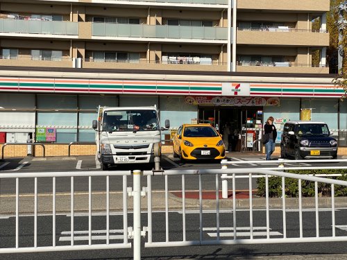 コンビニ　セブンイレブン 名古屋相生山駅前店（コンビニ）まで202m