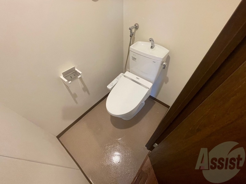 トイレ　こちらはトイレです。清潔感があり、安心して使用できます。