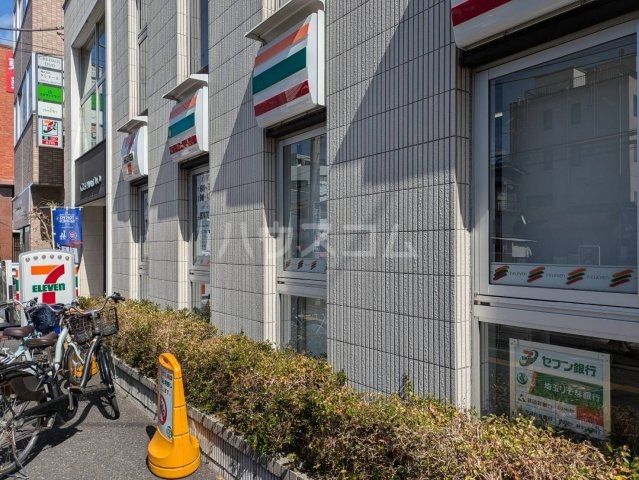 コンビニ　セブンイレブン上木崎２丁目店（コンビニ）まで807m