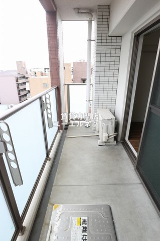 バルコニー　バルコニー付きで採光＆風通し良好！