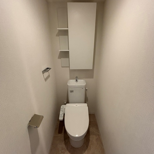 トイレ　※写真は同タイプ住戸です。