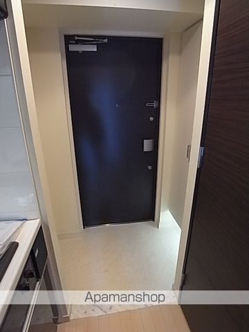 エスライズ本町東の玄関写真