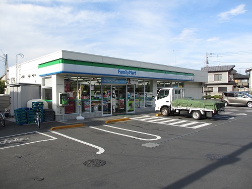 コンビニ　ファミリーマート 田柄一丁目店（コンビニ）まで166m