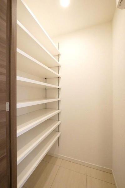 玄関　※写真は別部屋、イメージ写真です。