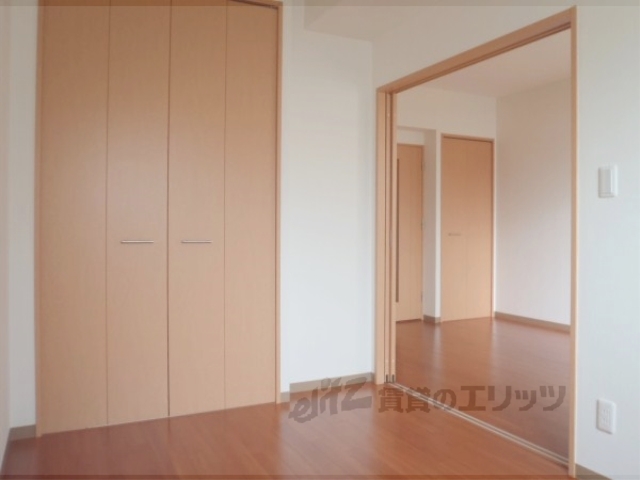 CoCoSANJOの居間写真