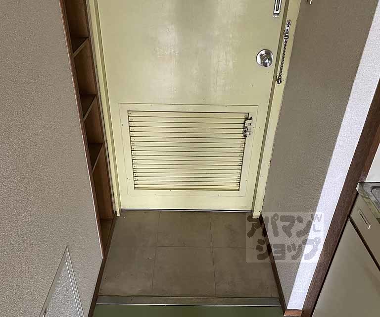 カツラフラットの玄関写真