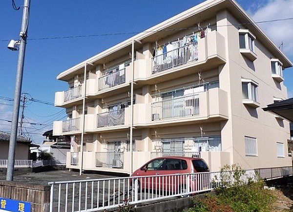 建物外観　落ち着いた外観です