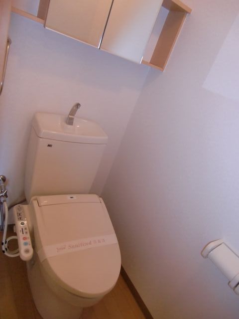 フルールYRIIのトイレ写真