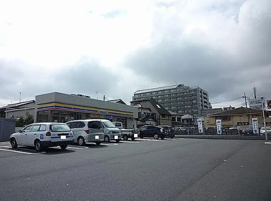 コンビニ　ミニストップ 町田街道旭店（コンビニ）まで444m