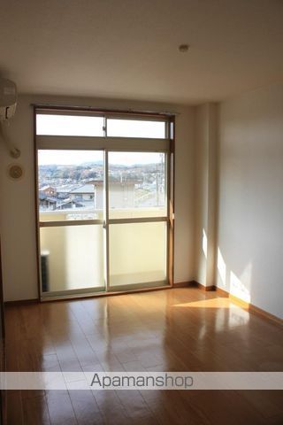 エーデルハイムエビスの居間写真