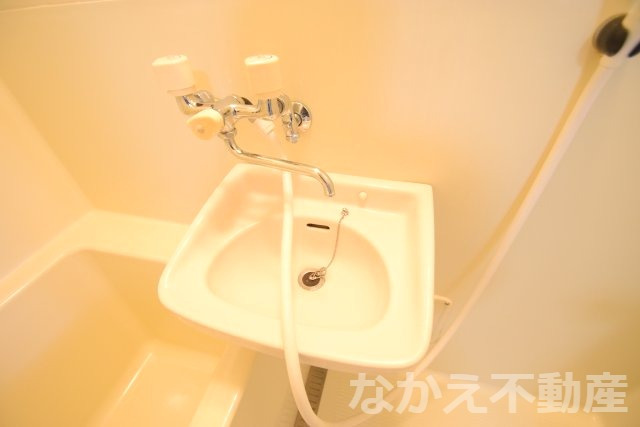 【小松島市金磯町のマンションの洗面設備】