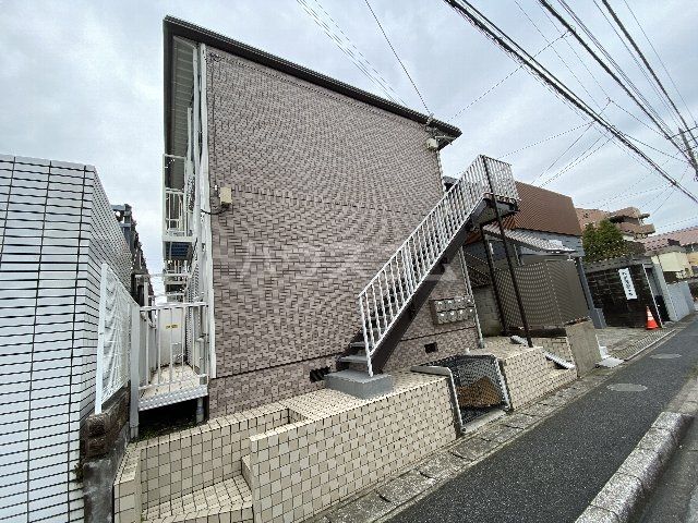 千葉県浦安市富士見３（アパート）の賃貸物件の外観