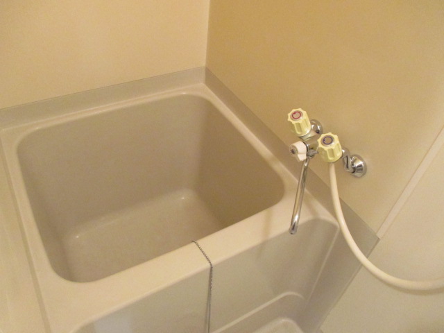 バス・シャワールーム　シンプルなお風呂