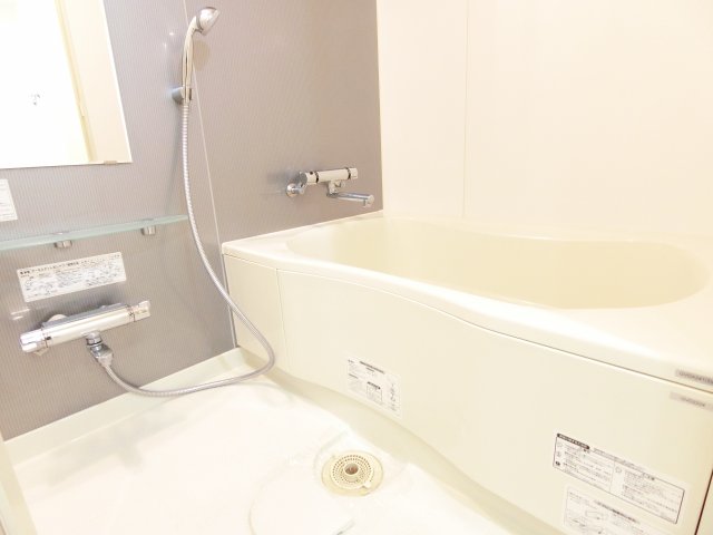 バス・シャワールーム　詳細は、RISUMO江坂本店→06-6155-7137まで♪