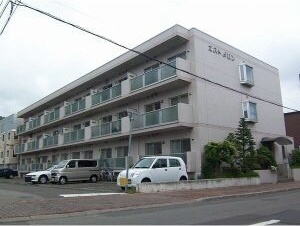 札幌市中央区南二十三条西のマンションの建物外観