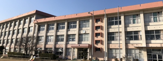 【姫路市花田町上原田のアパートの小学校】