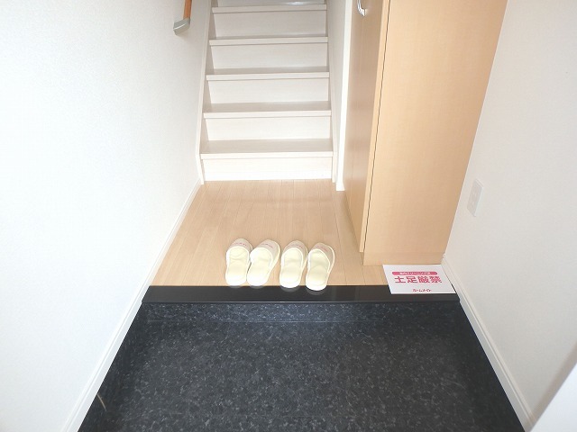 玄関　下駄箱付き！