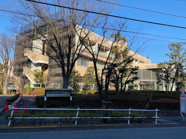 病院　東京都立多摩総合精神保健福祉センター（病院）まで437m