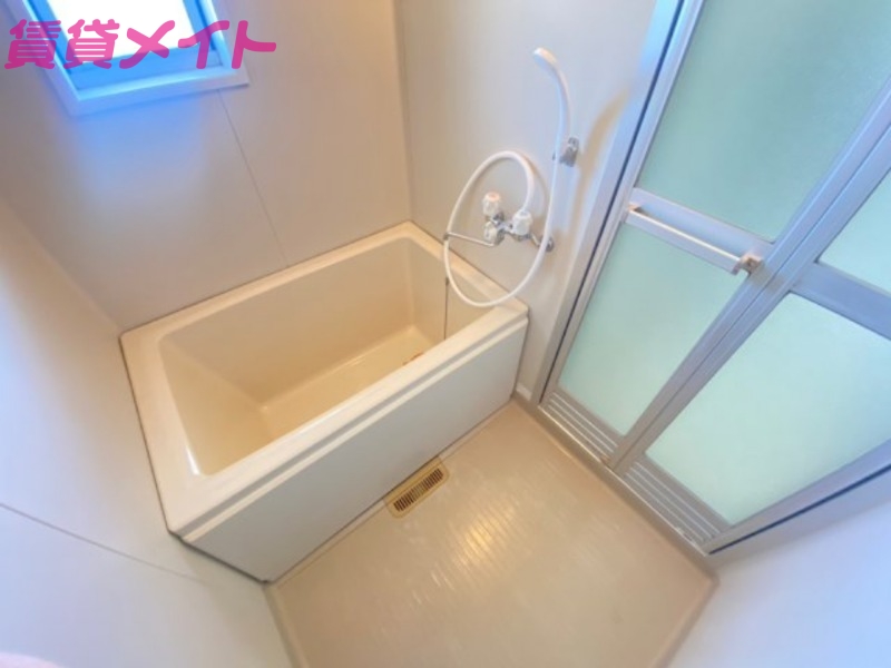 バス・シャワールーム　別部屋参考写真