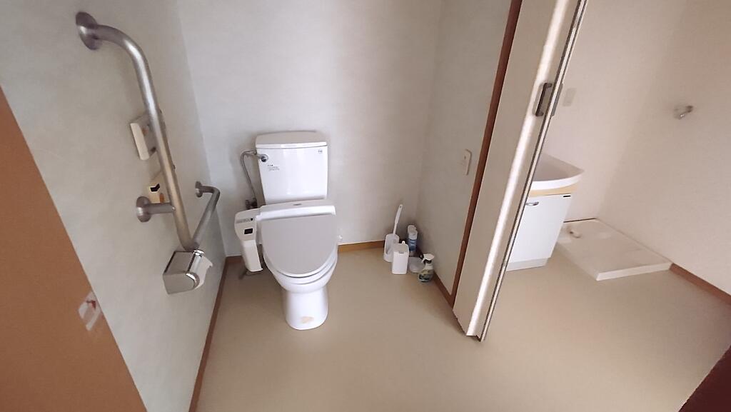 リコシエ村のトイレ写真