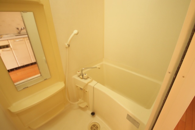 バス・シャワールーム　※別室の参考写真の為、現況優先です。