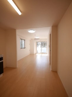 居室・リビング　内観1