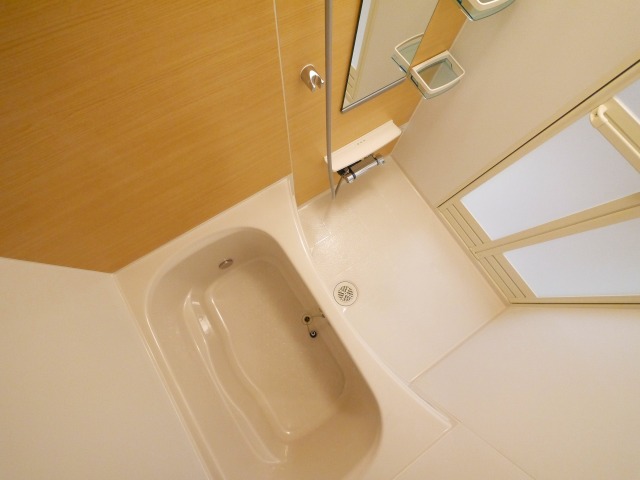 バス・シャワールーム　お風呂で日々の疲れを落としましょう