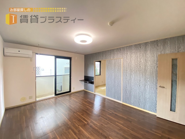 居室・リビング　間取り反転タイプです