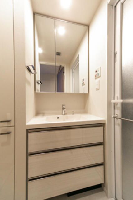 洗面設備　脱衣スペースもあります