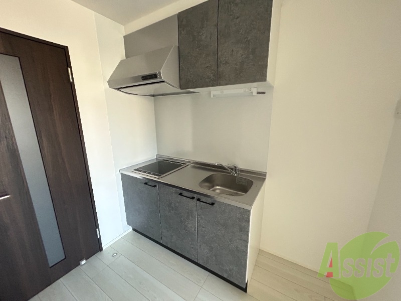 キッチン　キッチンはＩＨなのでお手入れがしやすそうですね。