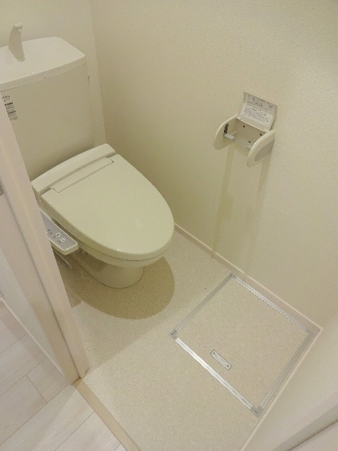 トイレ　★くつろぎスペースのトイレ★ウォシュレット付き★