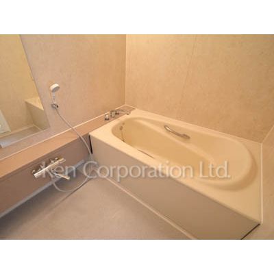 バス・シャワールーム　同タイプ7階のお部屋を撮影。仕様が異なることがあります。