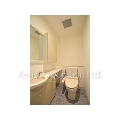 トイレ　同タイプ7階のお部屋を撮影。仕様が異なることがあります。