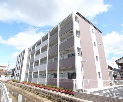 建物外観　２０１２築の大型マンション！