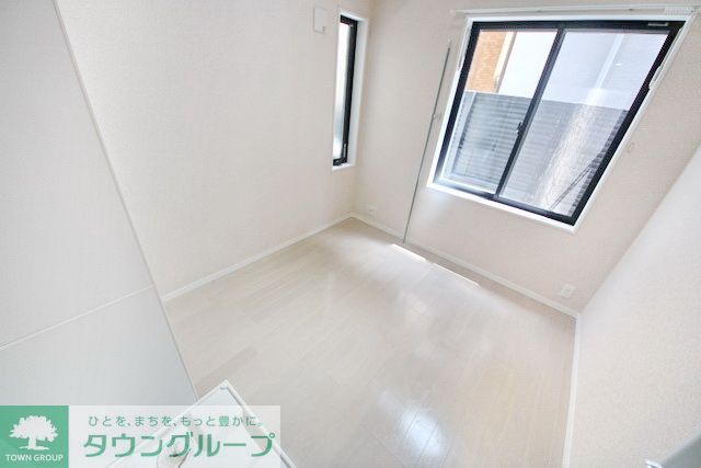 居室・リビング　同物件別部屋写真