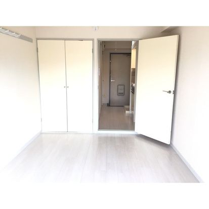 居室・リビング　こちらのリビングで趣味の時間をお楽しみください